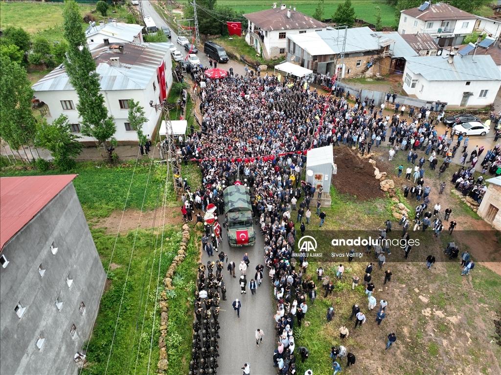 Şehit Piyade Uzman Çavuş Ömer Yıldırım, Sivas'ta son yolculuğuna uğurlandı