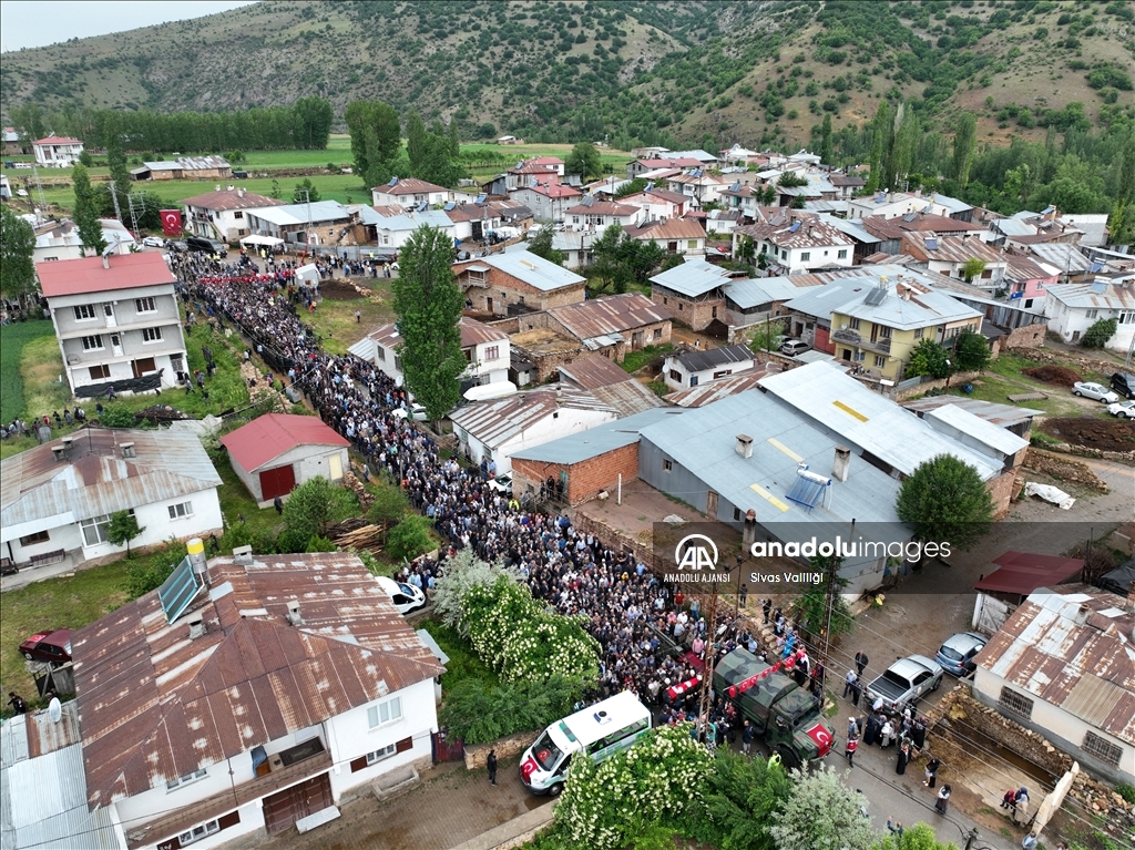 Şehit Piyade Uzman Çavuş Ömer Yıldırım, Sivas'ta son yolculuğuna uğurlandı