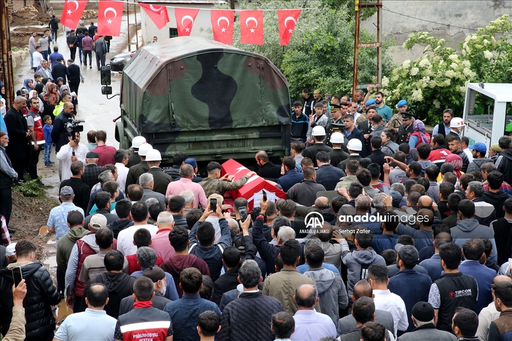 Şehit Piyade Uzman Çavuş Ömer Yıldırım, Sivas'ta son yolculuğuna uğurlandı