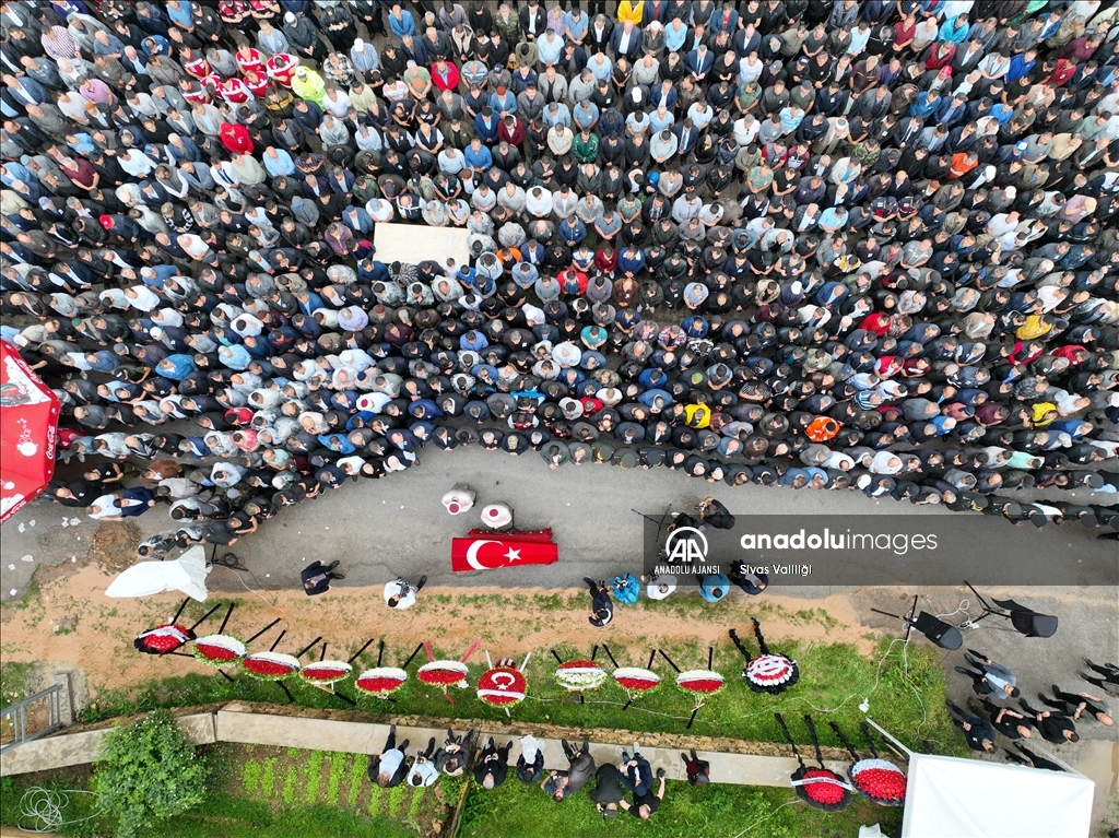 Şehit Piyade Uzman Çavuş Ömer Yıldırım, Sivas'ta son yolculuğuna uğurlandı