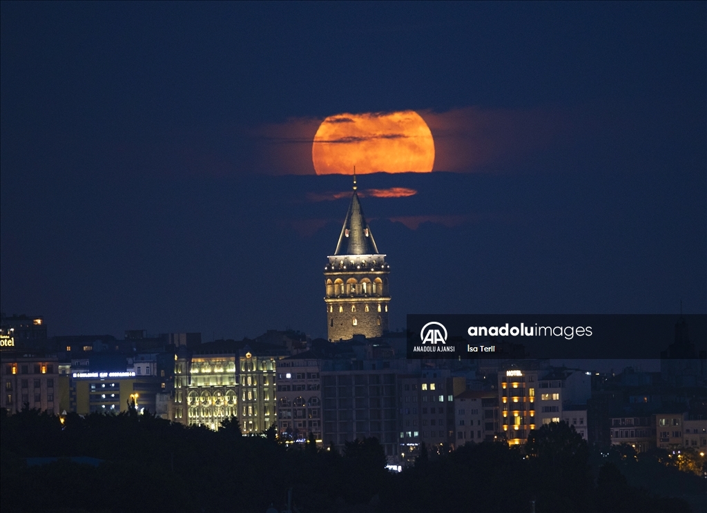 İstanbul'da "Süper Ay"