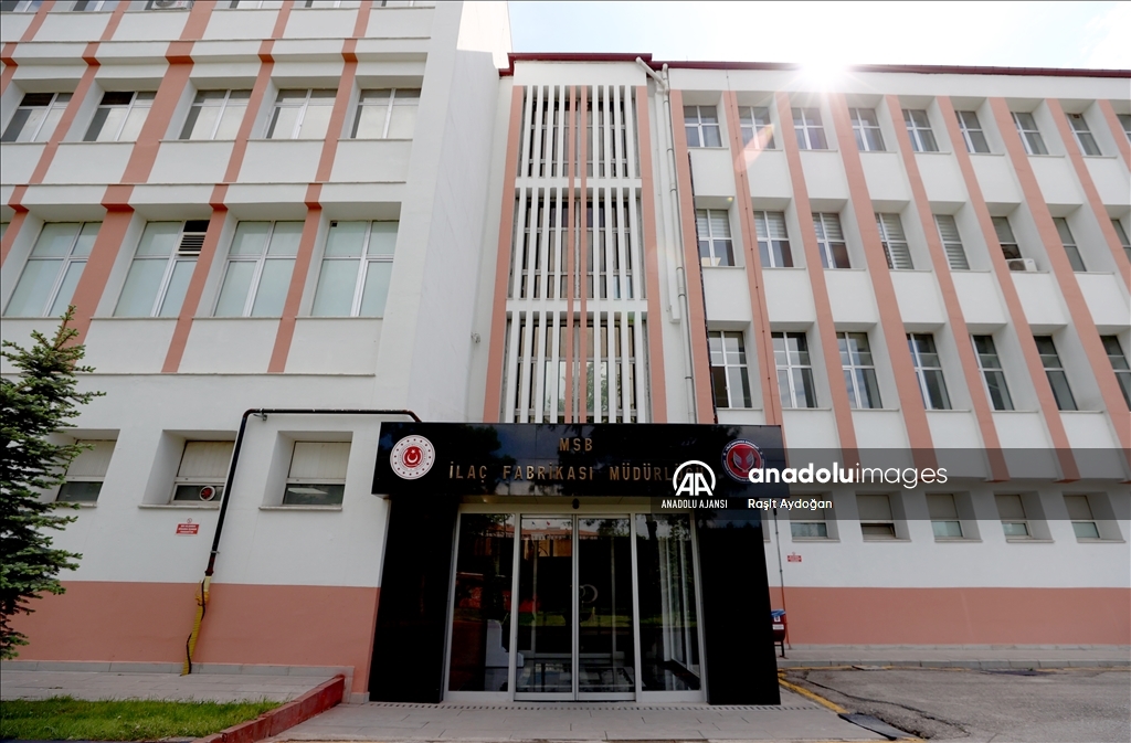 Türk ordusu için stratejik tıbbi malzemeler, MSB İlaç Fabrikası'nın üretim bantlarından iniyor
