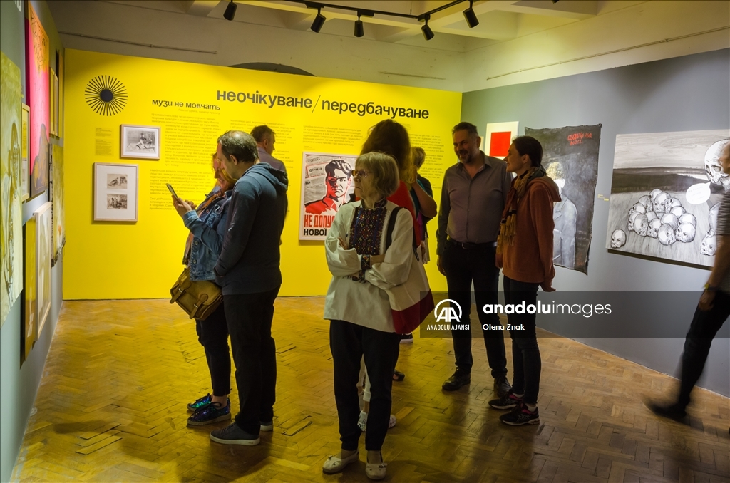 Lviv'de 50 farklı sanatçının eserleriyle sergi düzenlendi
