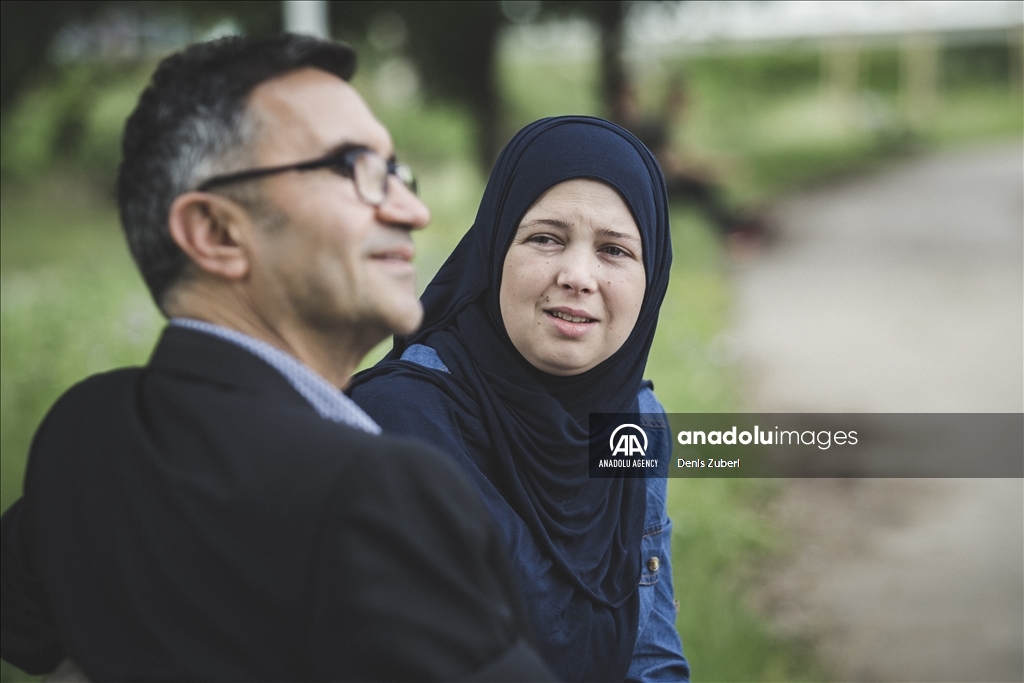 طبيب تركي يلتقي مريضته البوسنية بعد 27 عاما