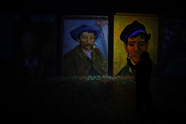 La experiencia inmersiva 'Beyond Van Gogh' se expone y se siente en Bogotá