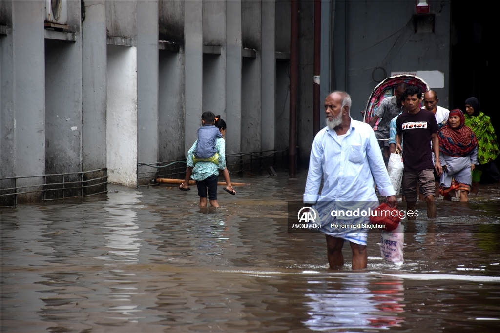 Bangladeš: Usljed nevremena koje je izazvalo grmljavinu i poplave stradalo 27 osoba 