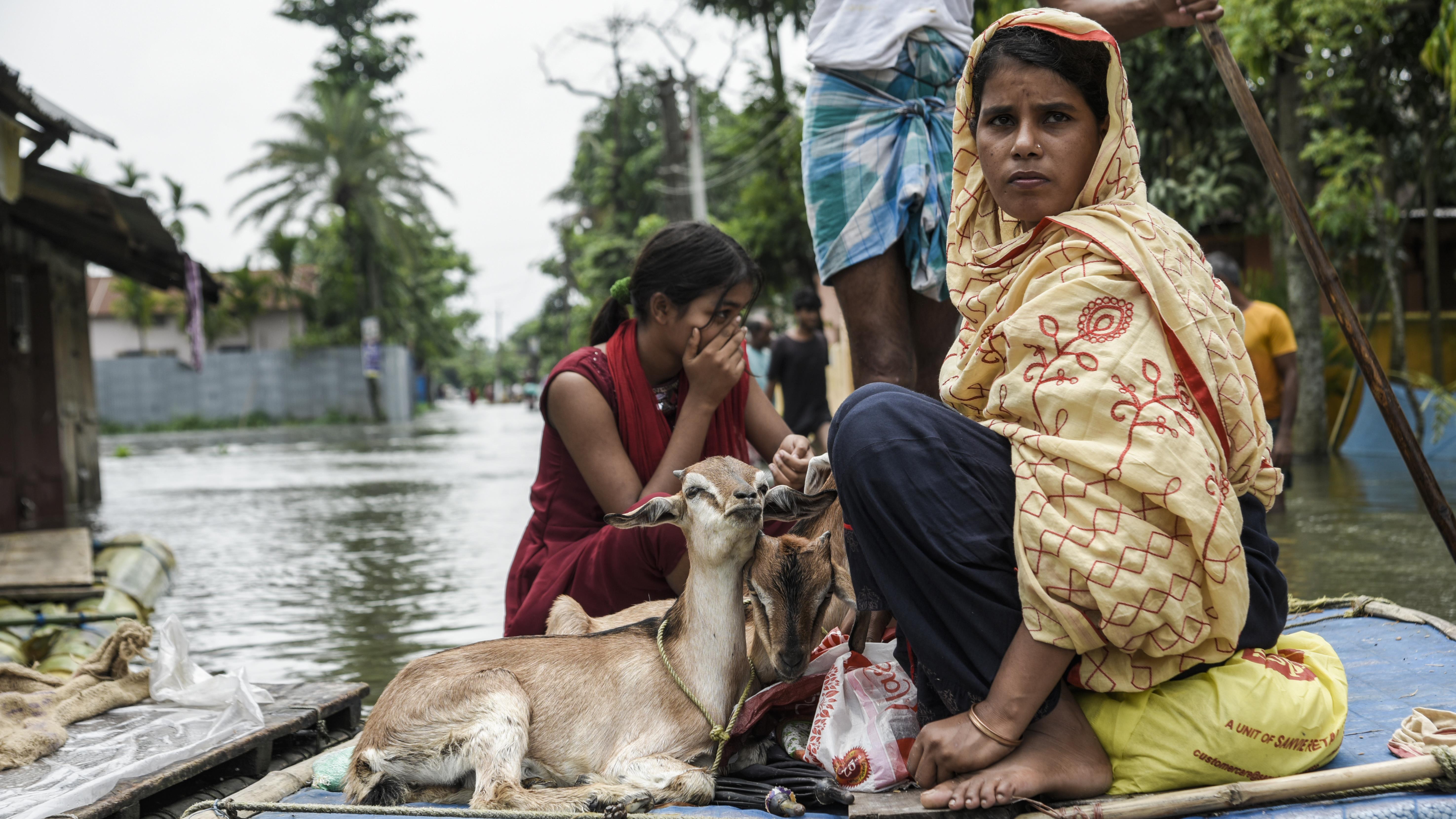 Hindistan'daki sellerde ölenlerin sayısı 71'e yükseldi
