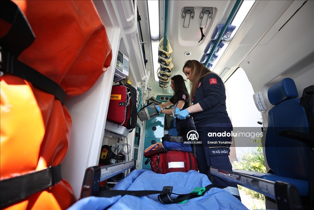 Kara, deniz ve hava ambulanslarıyla İstanbul'un her köşesine hizmet taşınıyor