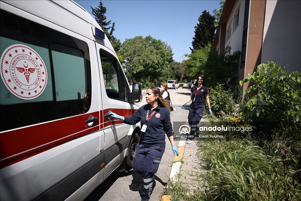 Kara, deniz ve hava ambulanslarıyla İstanbul'un her köşesine hizmet taşınıyor