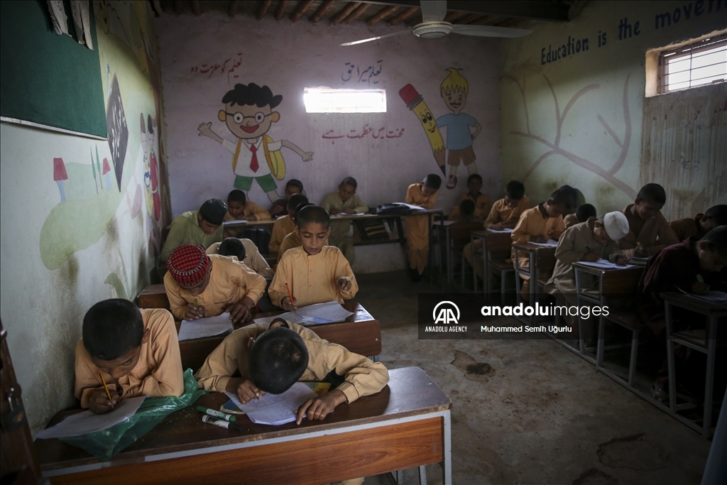 اکثر کودکان پناهنده افغان در پاکستان آموزش نمی‌بینند  