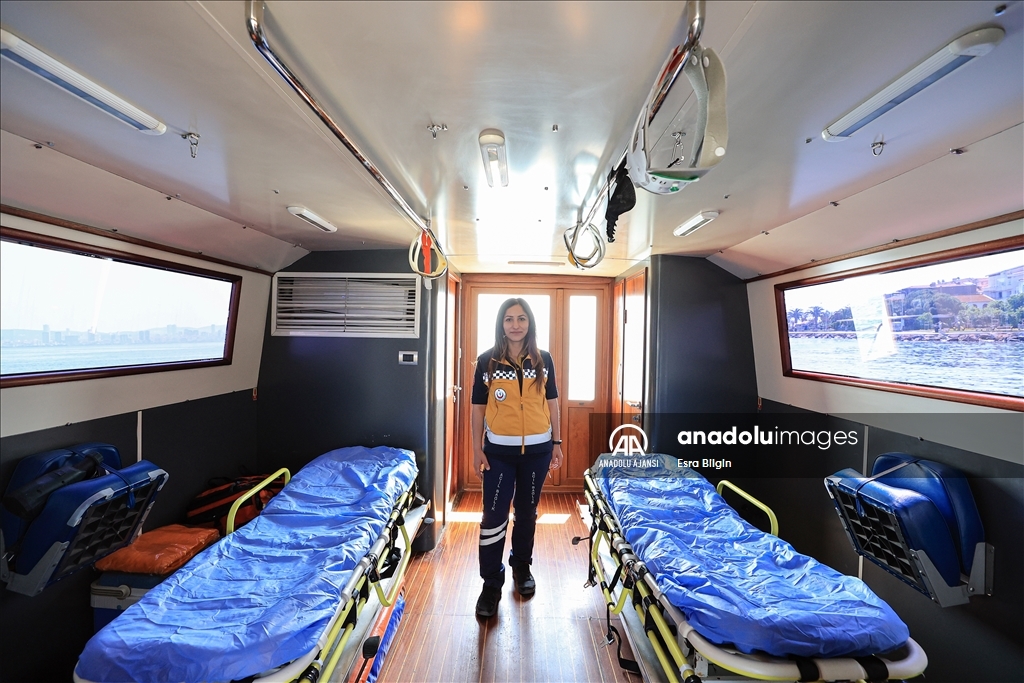 Kara, deniz ve hava ambulanslarıyla İstanbul'un her köşesine hizmet taşınıyor