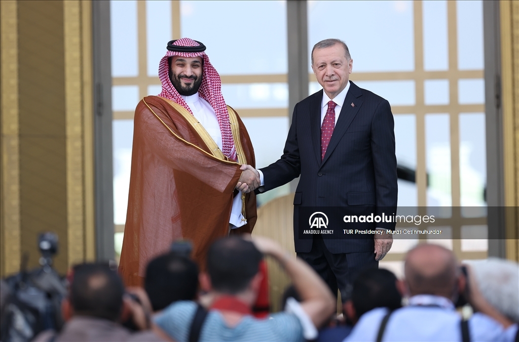 أردوغان يستقبل ولي العهد السعودي بمراسم رسمية