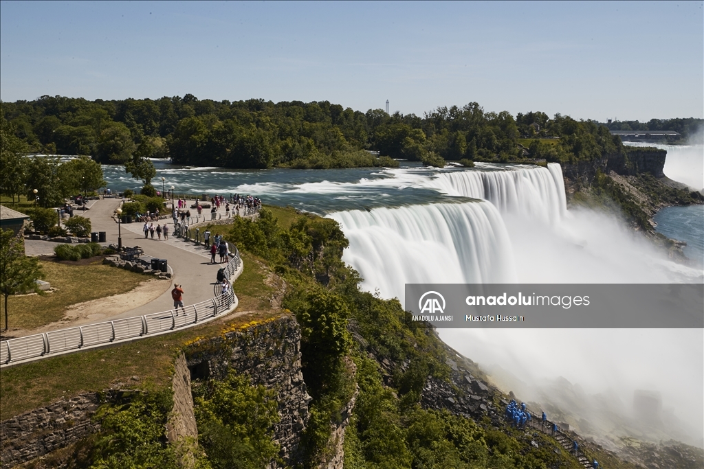 Niagara Şelaleleri Eyalet Parkı ziyaretçilerini ağırlıyor