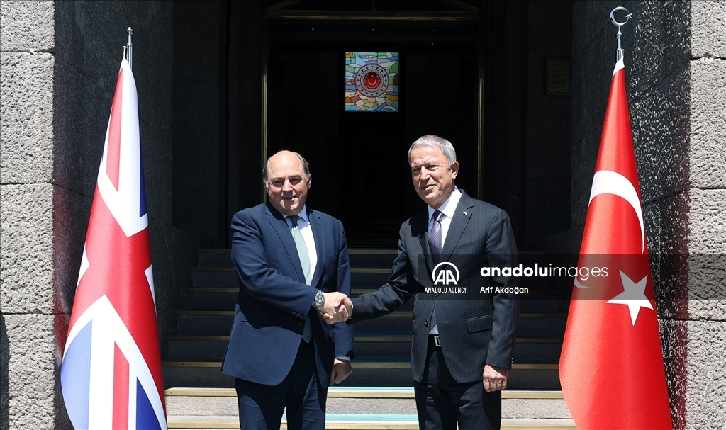 أنقرة ولندن تبحثان قضايا إقليمية والتعاون الأمني والدفاعي