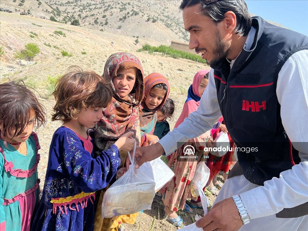 مؤسسات تركية تقدم مساعدات لمتضرري الزلزال بأفغانستان