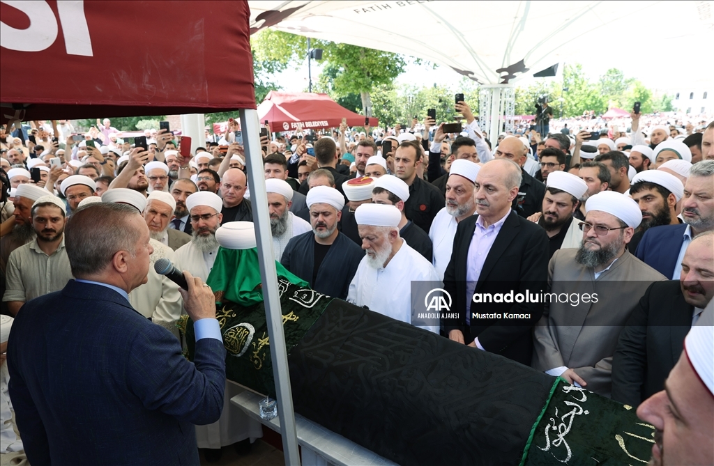 Cumhurbaşkanı Erdoğan, Mahmut Ustaosmanoğlu'nun cenaze törenine katıldı