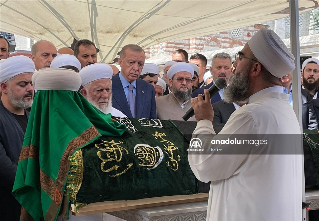 Cumhurbaşkanı Erdoğan, Mahmut Ustaosmanoğlu'nun cenaze törenine katıldı