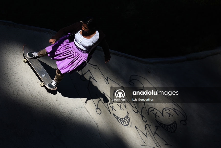 Imilla Skate, un colectivo de mujeres patinadoras en Bolivia