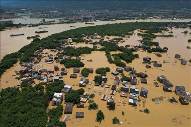 Катастрофални поплави во Кина
