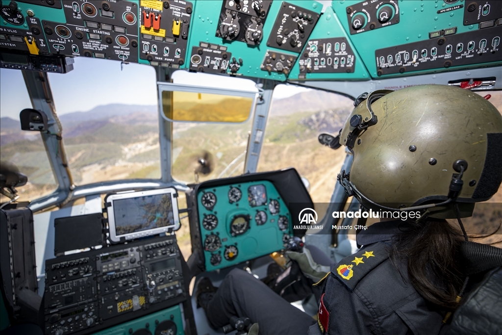 Jandarmanın kadın pilotu orman yangınında da başarıyla görev yapıyor