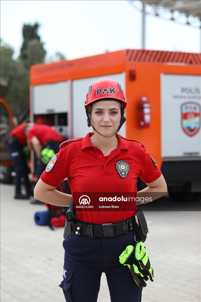 Çevik kuvvetin kurtarma timi, afetlerde hayat kurtaracak