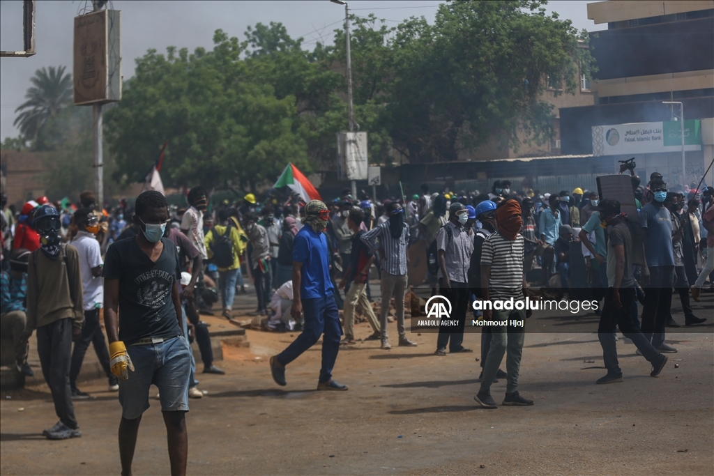 "أطباء السودان": ارتفاع عدد ضحايا مظاهرات الخميس إلى 5