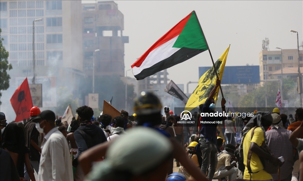 "أطباء السودان": ارتفاع عدد ضحايا مظاهرات الخميس إلى 5