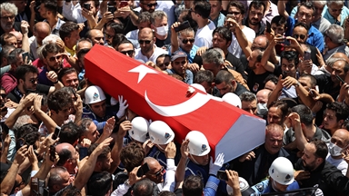 Cüneyt Arkın son yolculuğuna uğurlandı