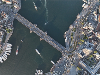 جسر غلاطة.. معبر السياح لتاريخ إسطنبول