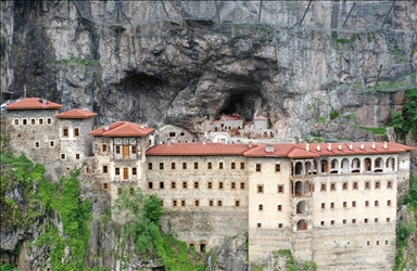 Манастирот Сумела во северна Туркије голема атракција за туристите