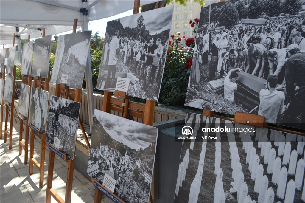 Turkiye: U Afyonkarahisaru otvorena izložba fotografija povodom 27. godišnjice genocida u Srebrenici 