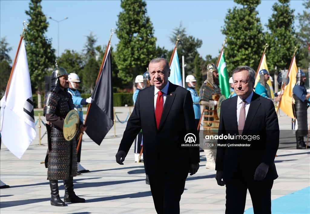 Cumhurbaşkanı Erdoğan, İtalya Başbakanı Draghi'yi resmi törenle karşıladı 