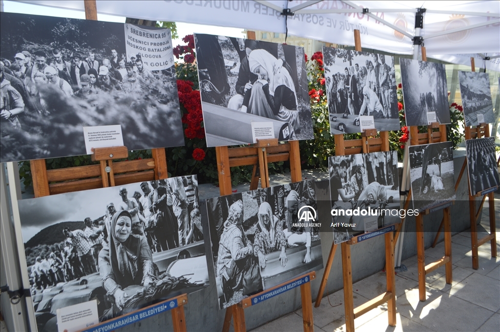 Turkiye: U Afyonkarahisaru otvorena izložba fotografija povodom 27. godišnjice genocida u Srebrenici 