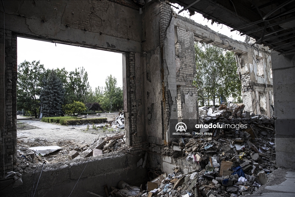 Ukrayna'nın Karadeniz bölgesindeki liman kenti Mıkolayiv, savaşın izlerini taşıyor