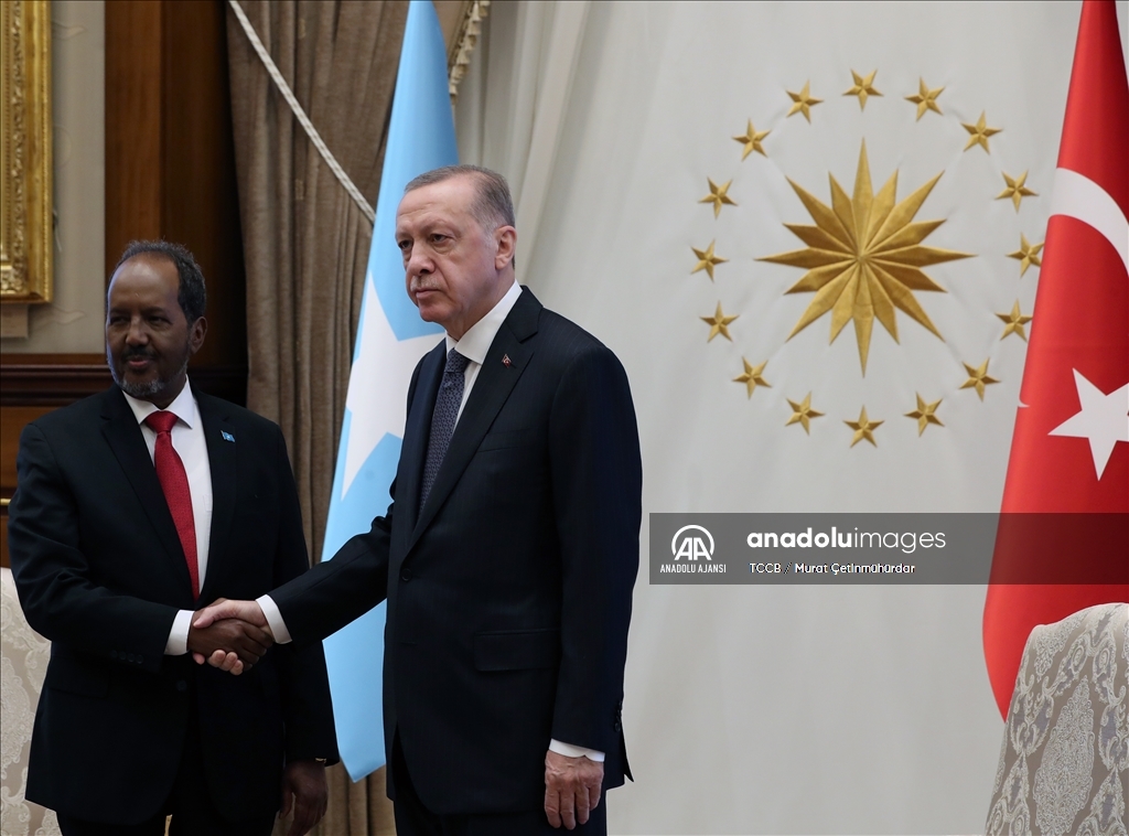 Cumhurbaşkanı Erdoğan, Somali Cumhurbaşkanı Mahmud'u resmi törenle karşıladı