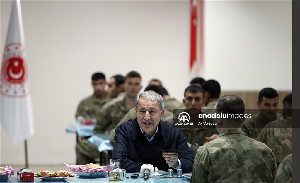 Bakan Akar ve TSK komuta kademesi, Dağlıca'da incelemelerde bulundu