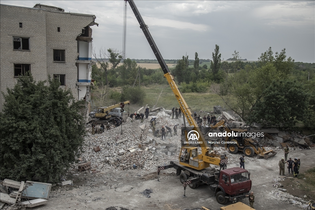 Ukrayna'nın Donetsk bölgesindeki Çasov Yar şehri Rus güçlerince vuruldu