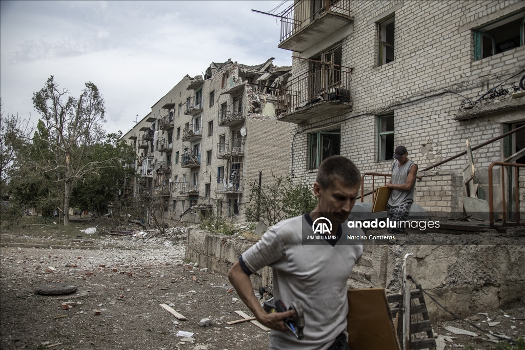 Ukrayna'nın Donetsk bölgesindeki Çasov Yar şehri Rus güçlerince vuruldu