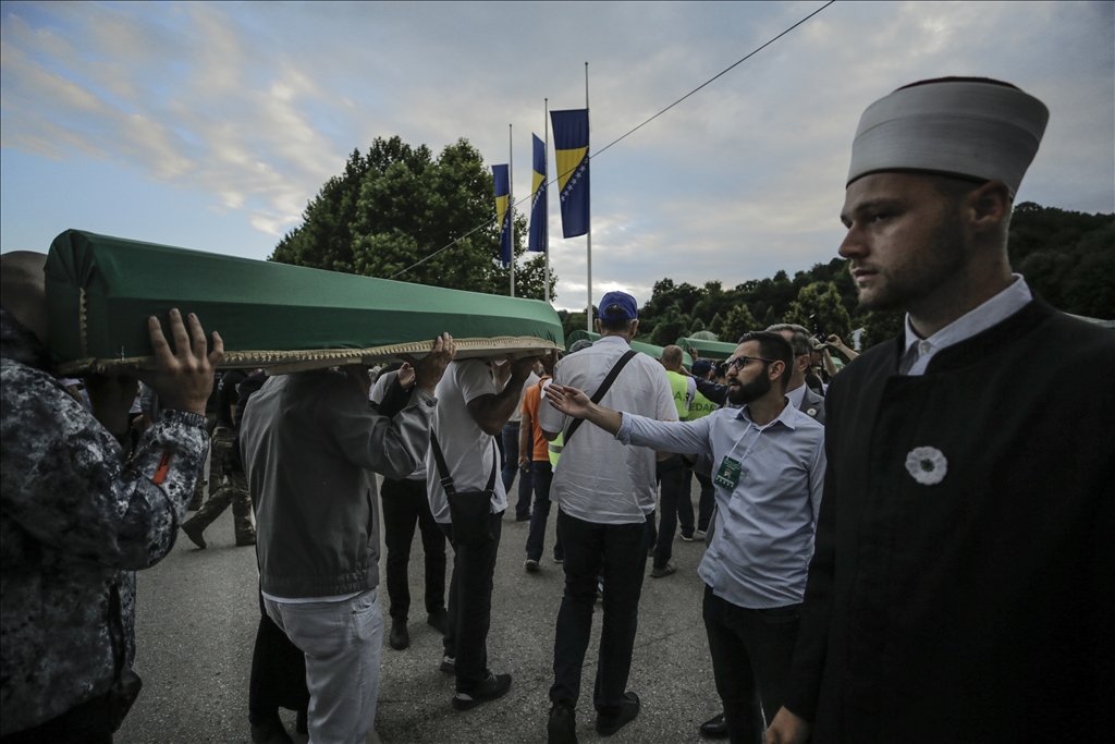 Bosnjë dhe Hercegovinë, sot do të varrosen edhe 50 viktima tjera të gjenocidit në Srebrenicë