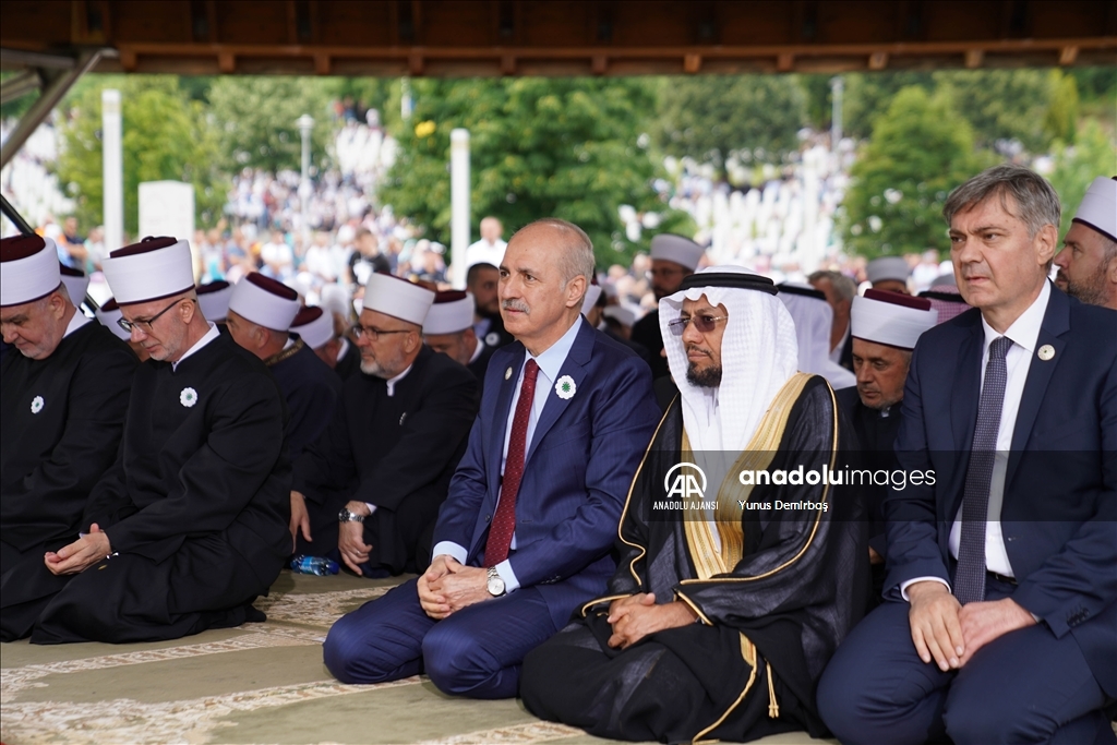 Bosna Hersek'te Srebrenitsa soykırımının 27'nci yılı dolayısıyla anma programı yapıldı