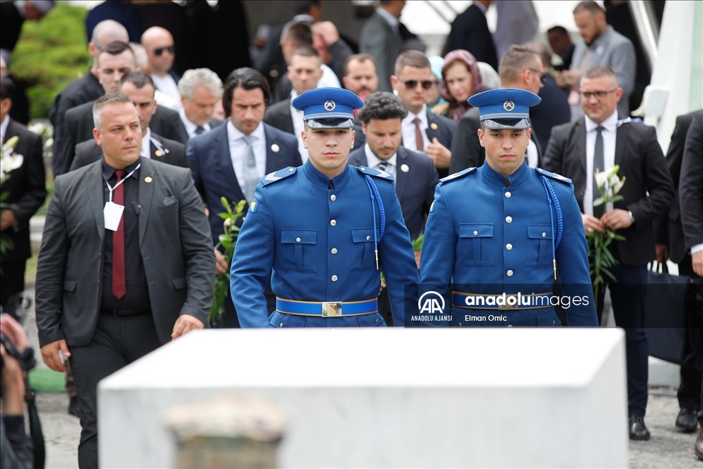 Srebrenitsa soykırımının 27. yılı