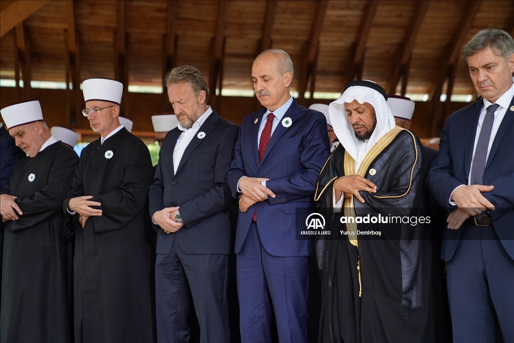 Bosna Hersek'te Srebrenitsa soykırımının 27'nci yılı dolayısıyla anma programı yapıldı