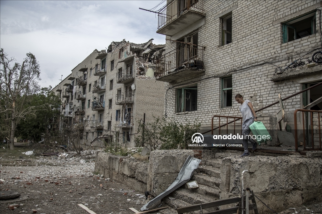 Ukrayna'nın Donetsk bölgesindeki Çasov Yar şehri Rus güçlerince vuruldu