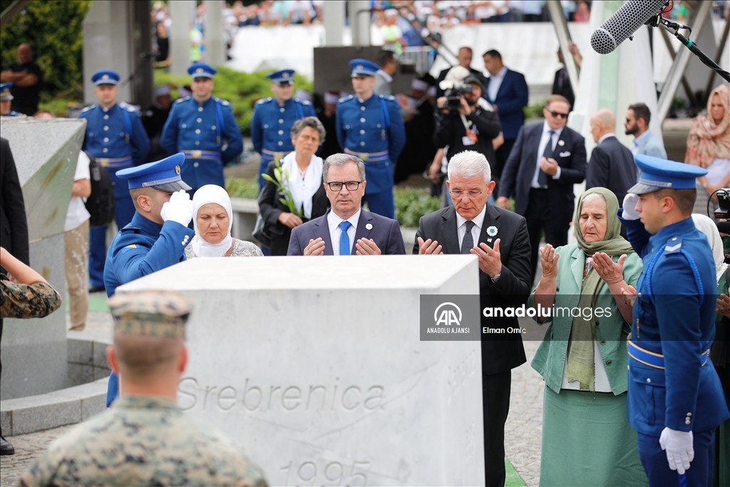 Srebrenitsa soykırımının 27. yılı