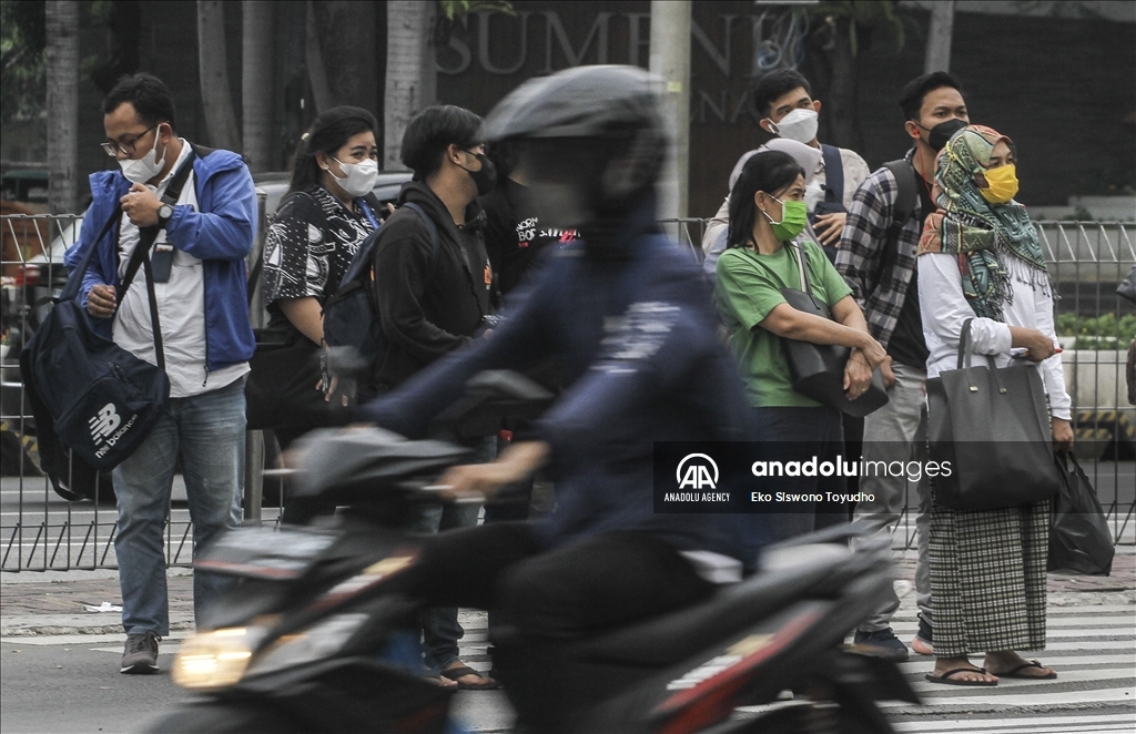 Presiden Jokowi minta warga kembali gunakan masker