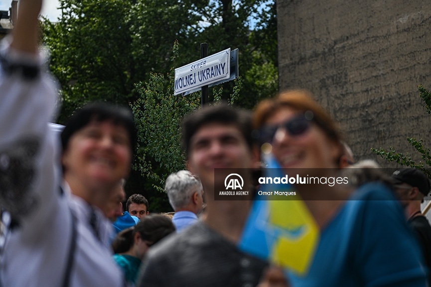 Calle donde se encuentra el consulado ruso en Cracovia, Polonia, pasa a llamarse "Plaza de Ucrania Libre" 10