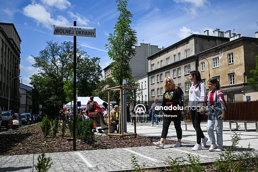 Calle donde se encuentra el consulado ruso en Cracovia, Polonia, pasa a llamarse "Plaza de Ucrania Libre" 11