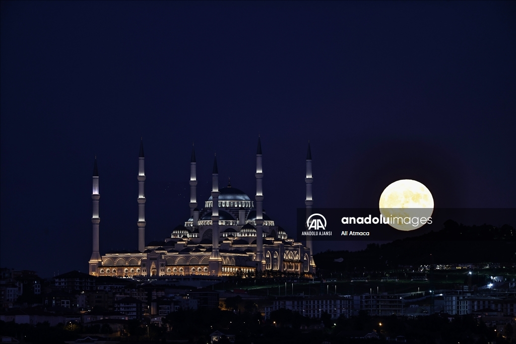 .İstanbul'da süper dolunay