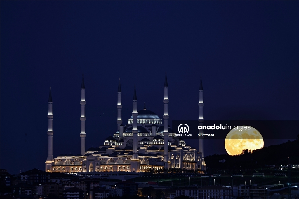 .İstanbul'da süper dolunay