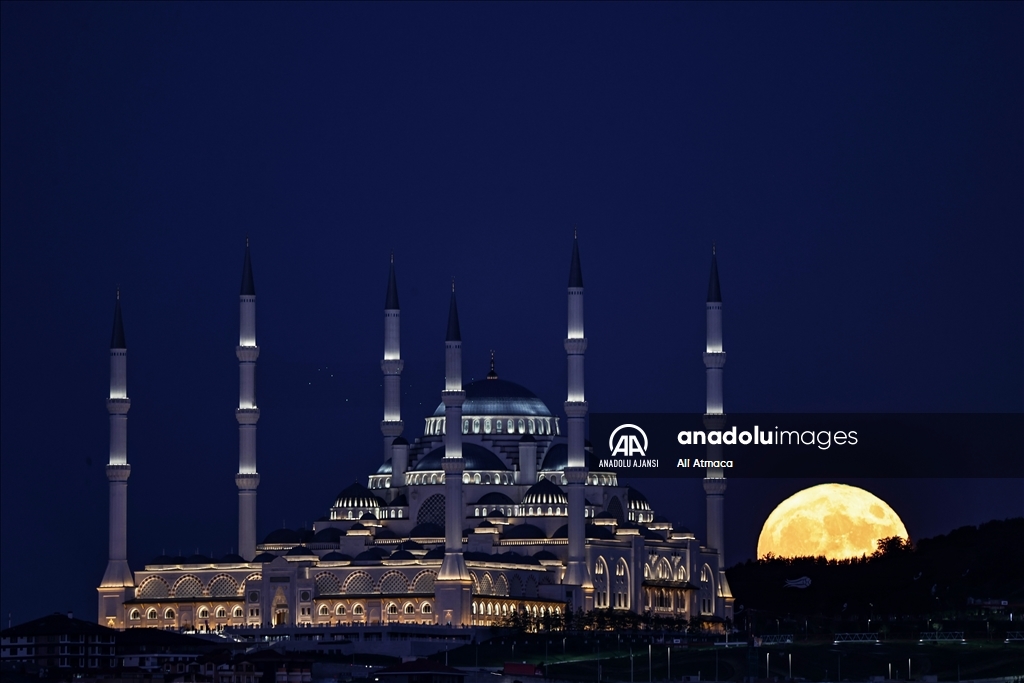 .İstanbul'da süper dolunay